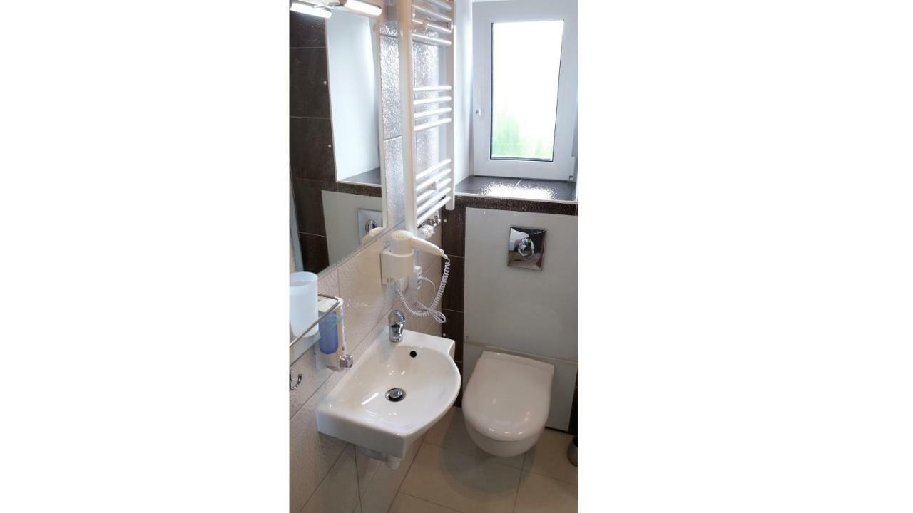 Mueller Residenz Zur S-Bahn Karlsfeld Hotel Kültér fotó